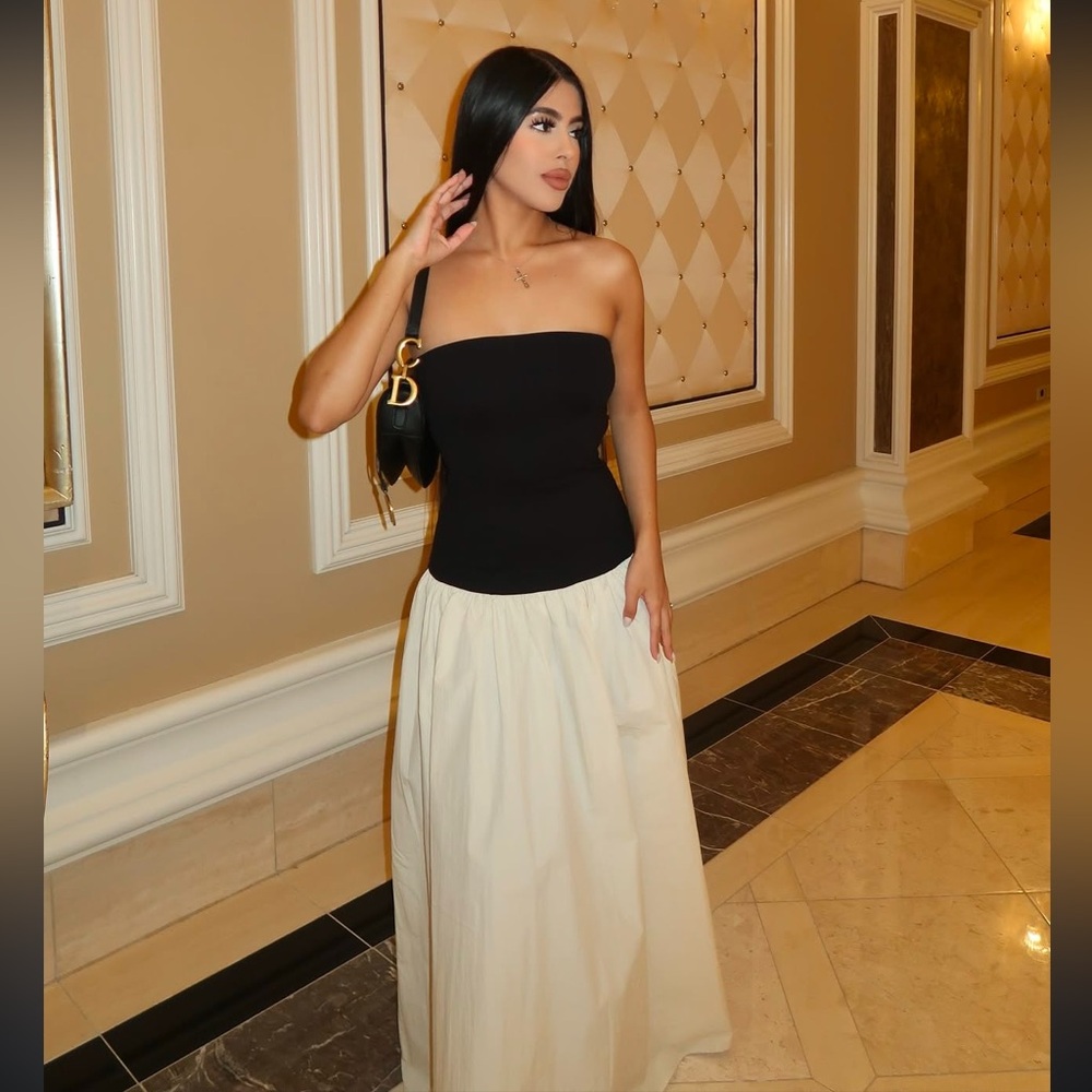 SOLD
NA-KD fashion black and cream long dress